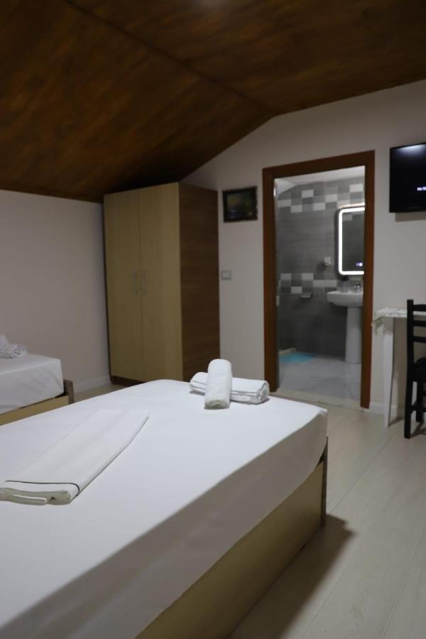 Guest House Bumbli Berat Exterior photo